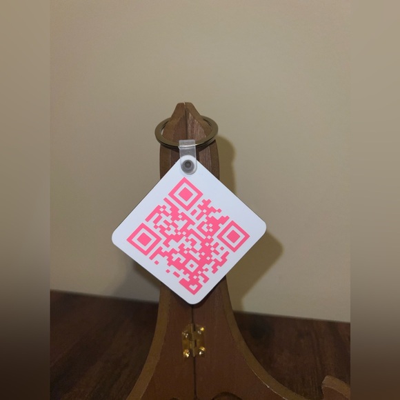 Custom QR Keychain - Picture 3 of 6